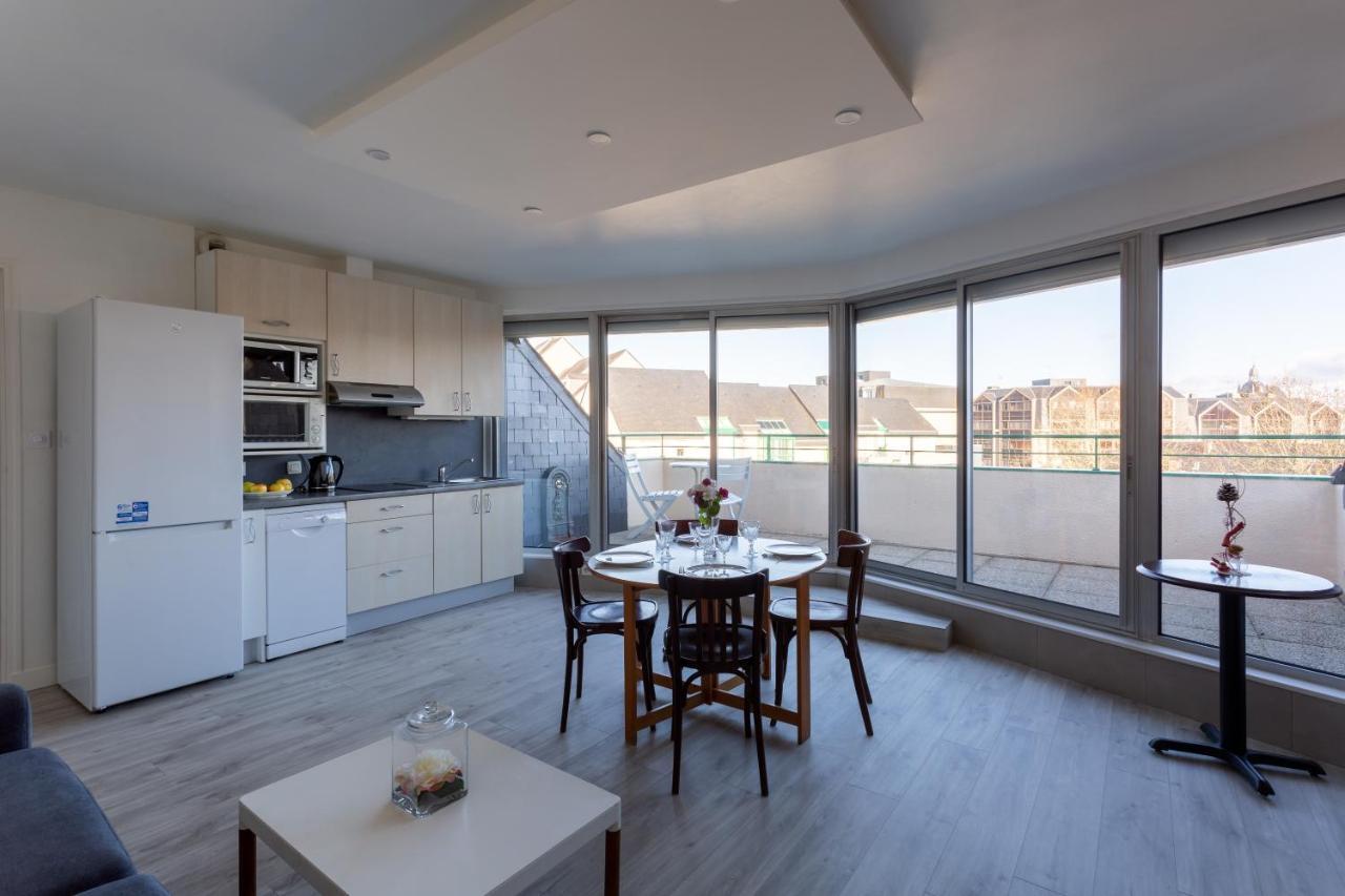 Le Mancini - Parking Et Terrasse Lägenhet Mayenne Exteriör bild